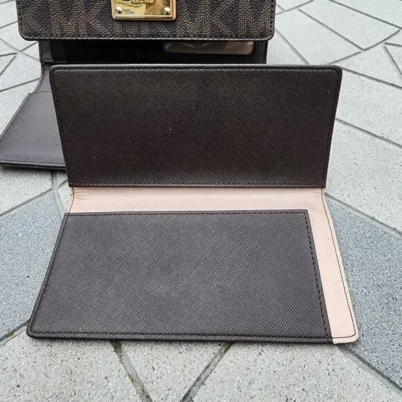 Michael Kors Jet Set Signature Checkbook Continental Wallet Vintage